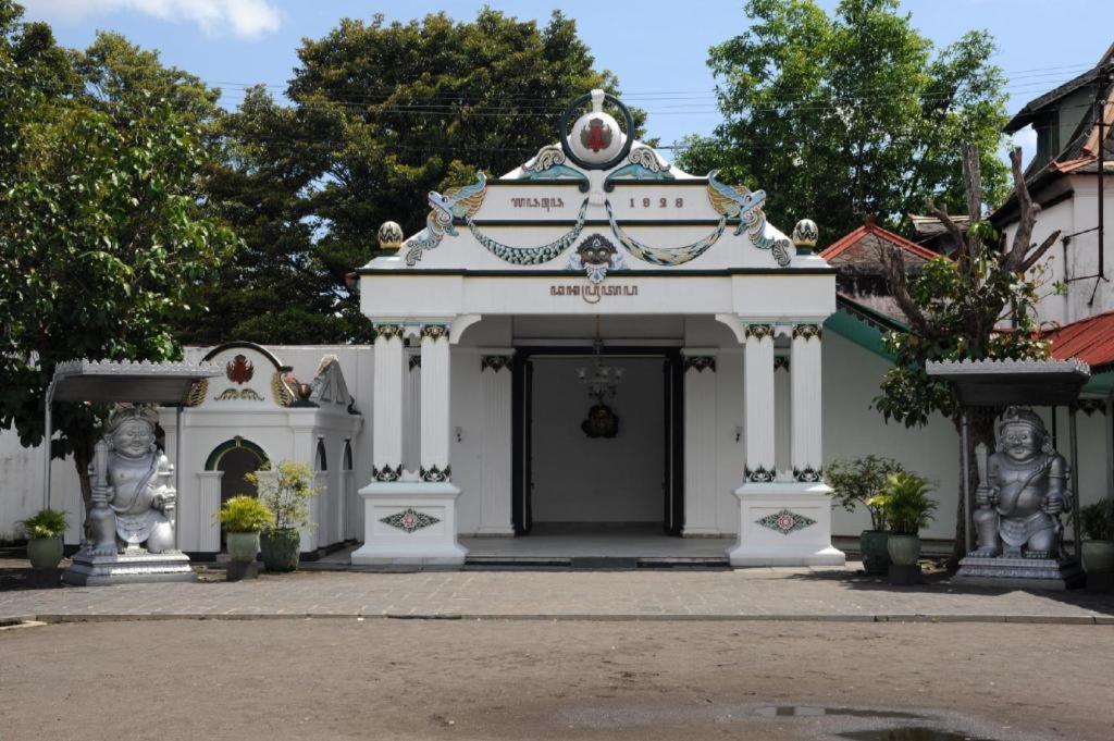 Grage Jogja Hotel ジョグジャカルタ エクステリア 写真