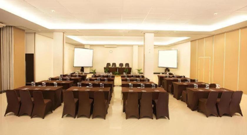 Grage Jogja Hotel ジョグジャカルタ エクステリア 写真
