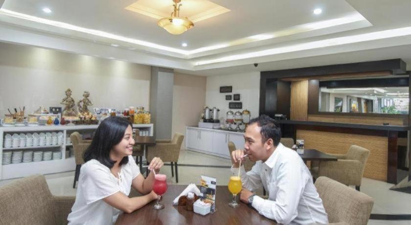 Grage Jogja Hotel ジョグジャカルタ エクステリア 写真